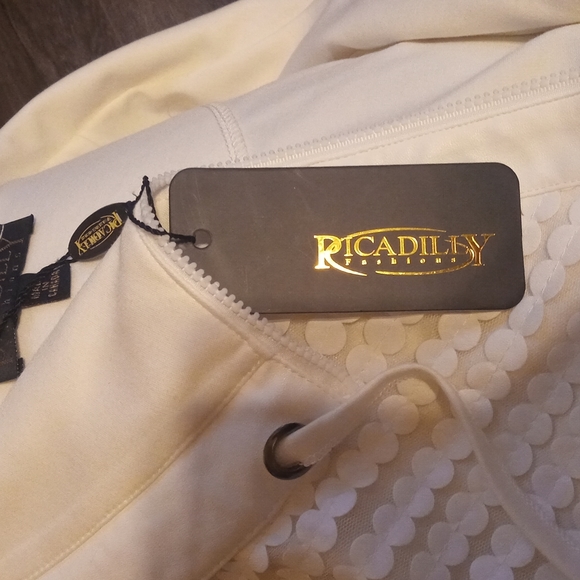 Brand new zip up jacket - Picture 4 of 5